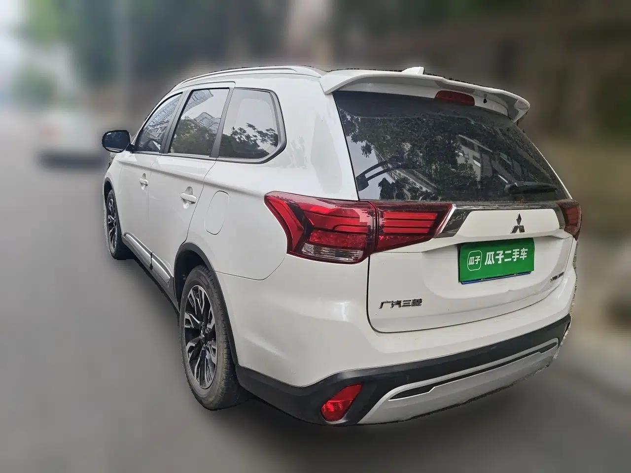 Mitsubishi Outlander 2019 2.0L Two-Wheel Drive Comfort Edition 5 Seats China VI Standard — миниатюра 4