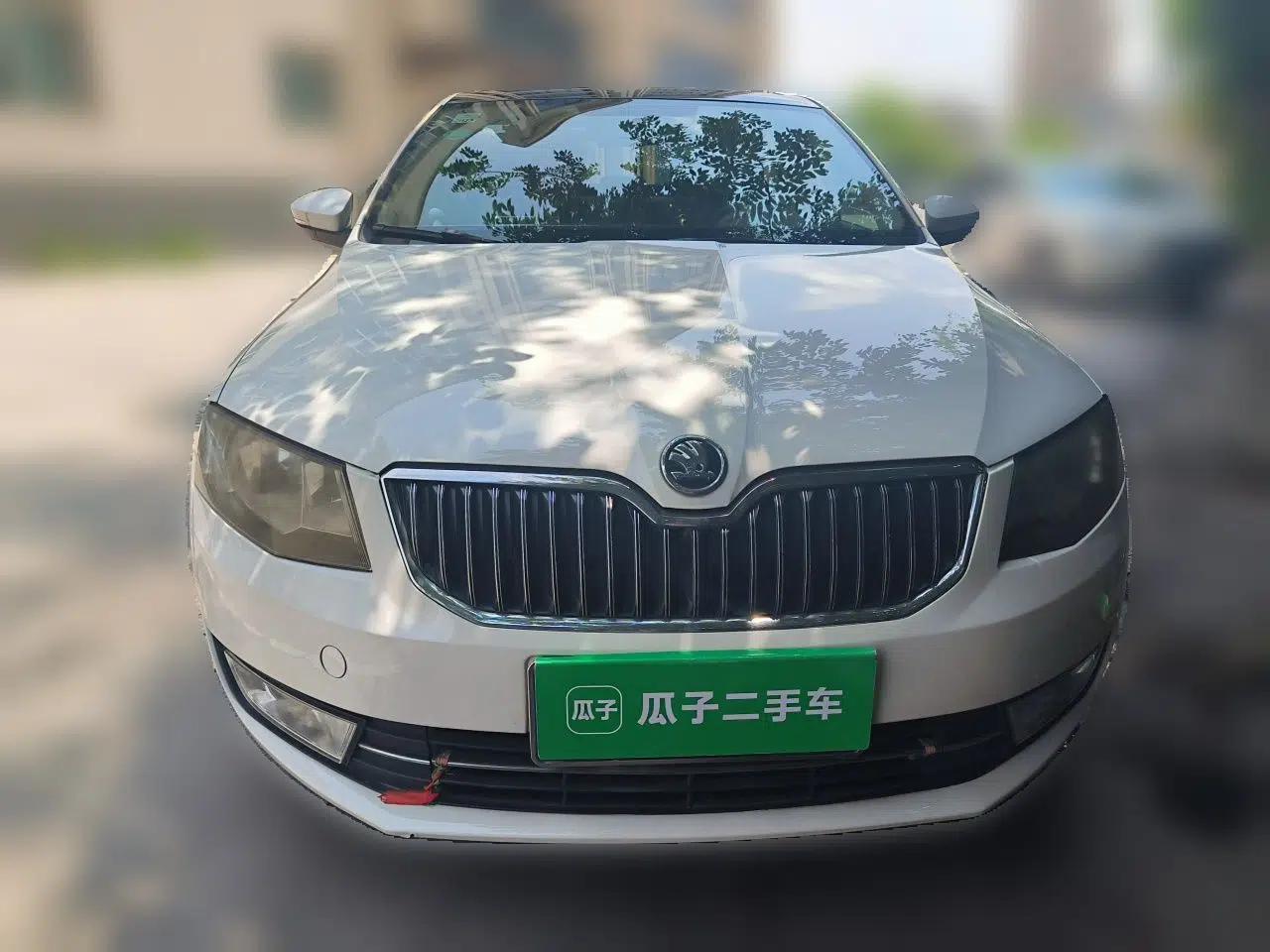 Skoda Octavia 2015 1.6L Manual Yijun Edition — миниатюра 2
