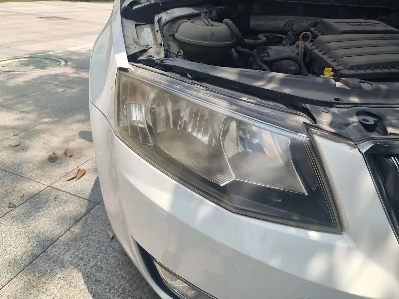 Skoda Octavia 2015 1.6L Manual Yijun Edition — миниатюра 7
