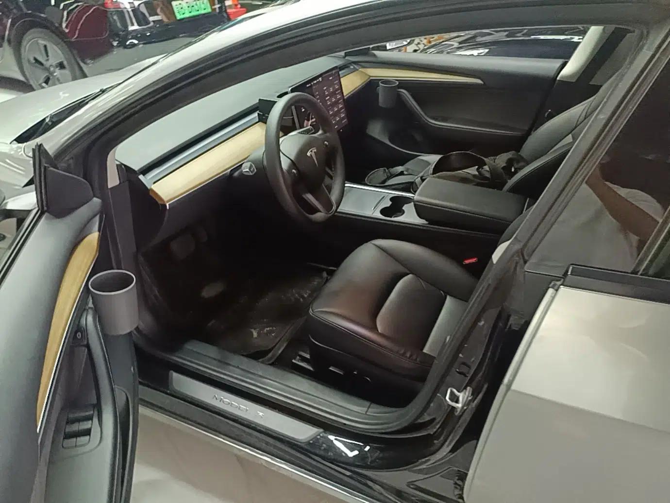 Tesla Model 3 2022 Rear-Wheel-Drive Version — миниатюра 18