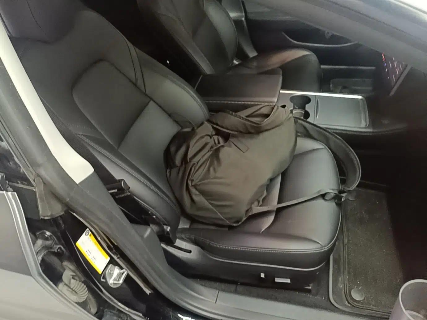 Tesla Model 3 2022 Rear-Wheel-Drive Version — миниатюра 19