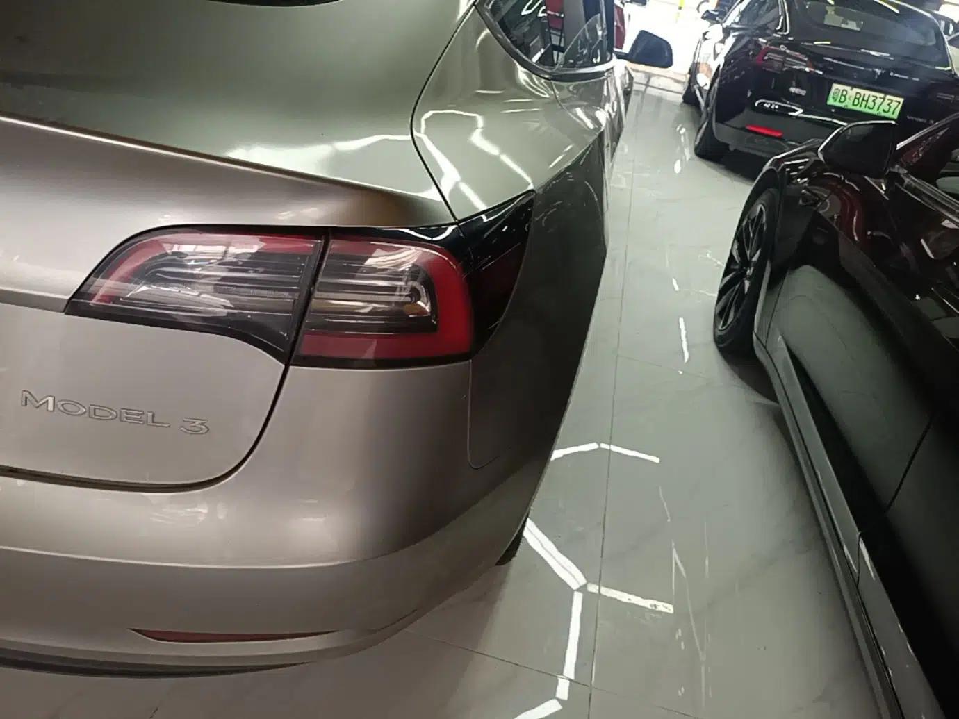 Tesla Model 3 2022 Rear-Wheel-Drive Version — миниатюра 9