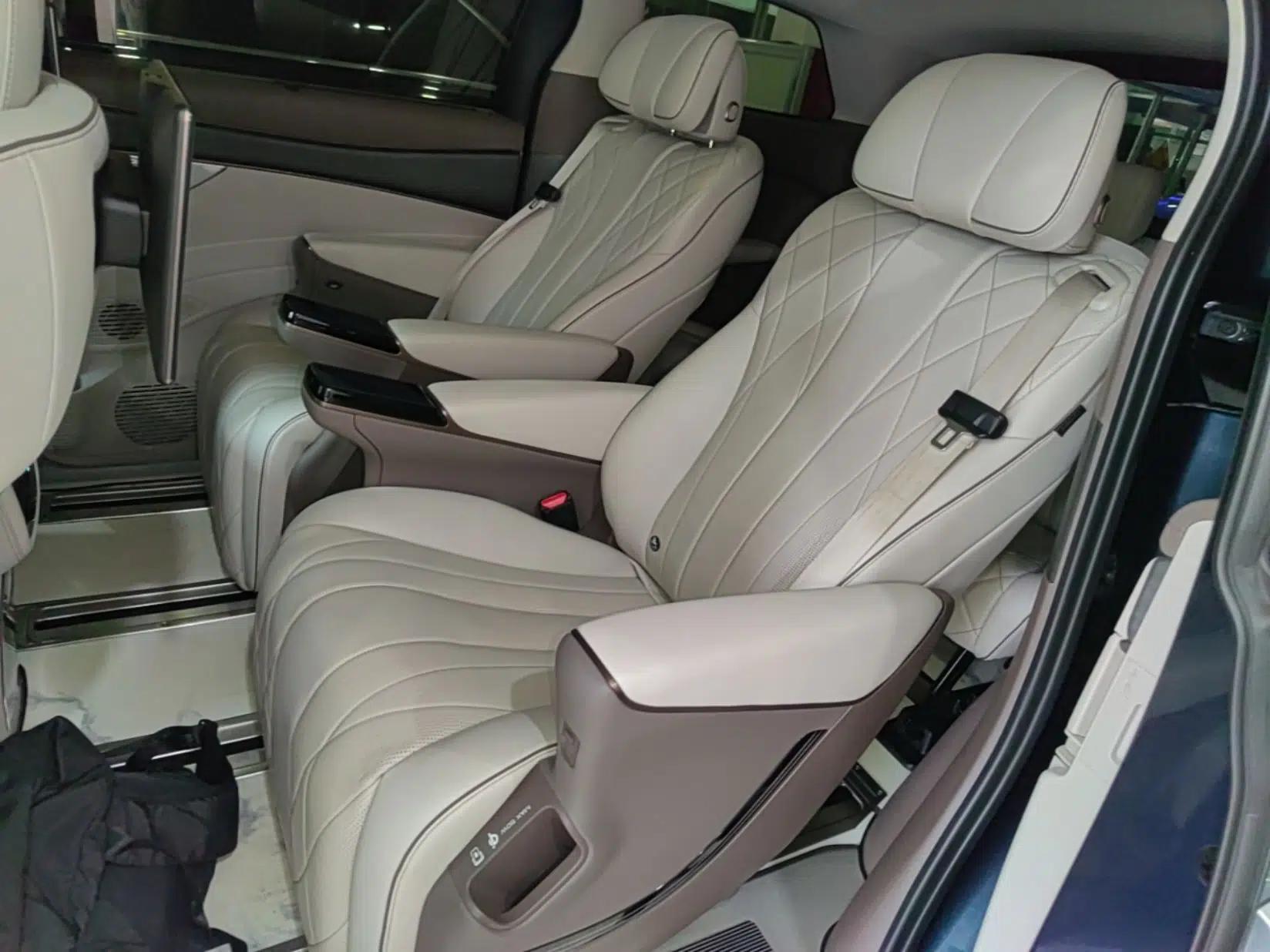 Denza D9 2022 DM-i 970 Four-Wheel Drive Flagship Model — миниатюра 20
