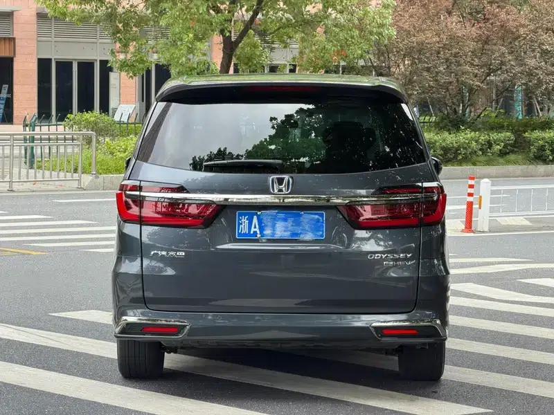 Odyssey 2022 2.0L Elite Edition — миниатюра 5