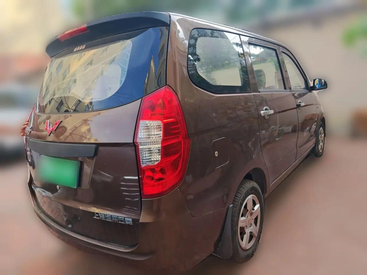 Wuling Hongguang 2015 1.5L S Basic Version China V Standard — миниатюра 6