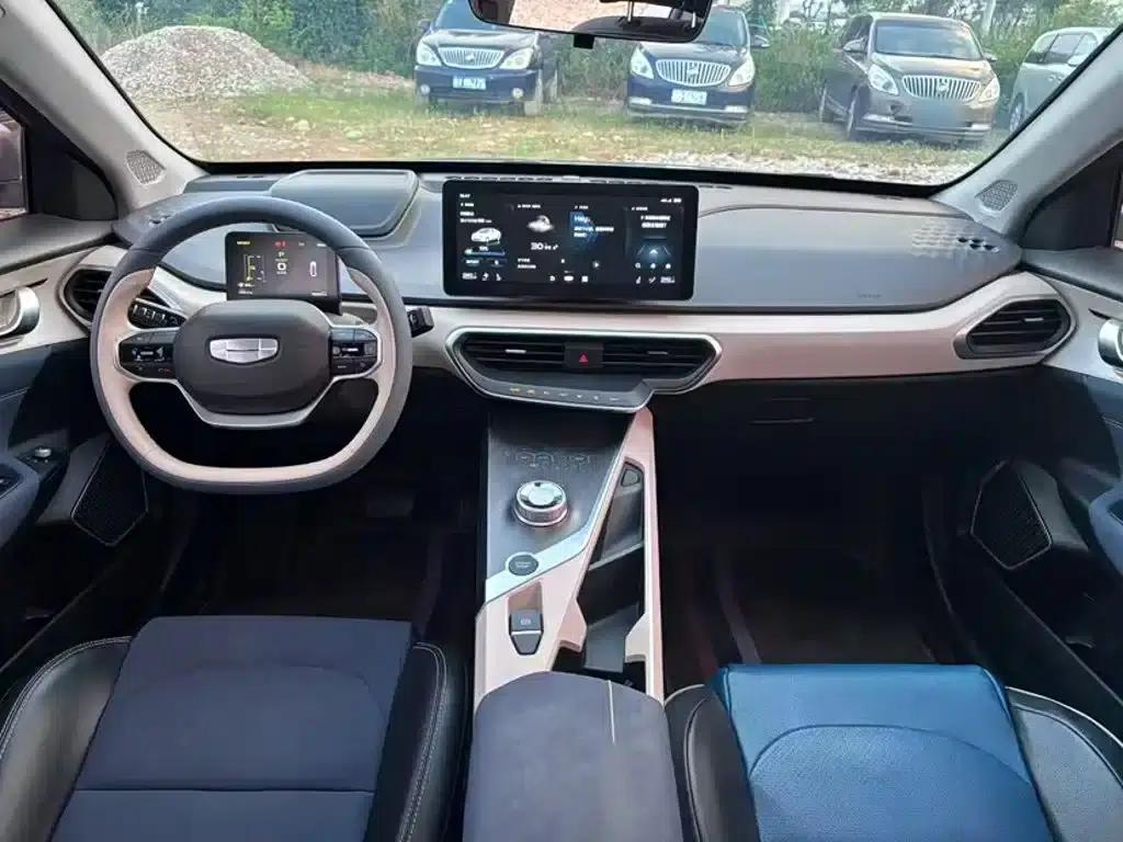 Geely Geometry A 2022 Pro 430KM Green Apple Pro — миниатюра 8