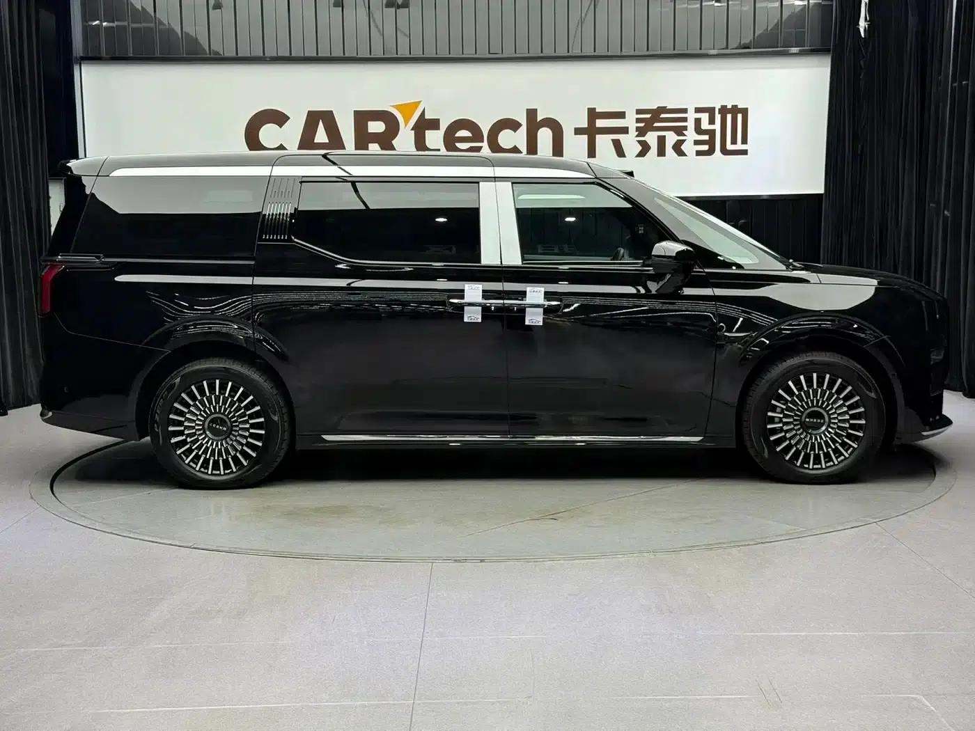 Jike 009 2024 Model Six-Seat Executive Edition AWD 108kWh — миниатюра 3