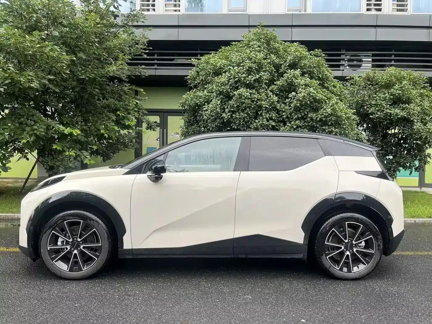 Extreme Krypton X 2025 Four-Seat Rear-Wheel Drive Cube Edition — миниатюра 8