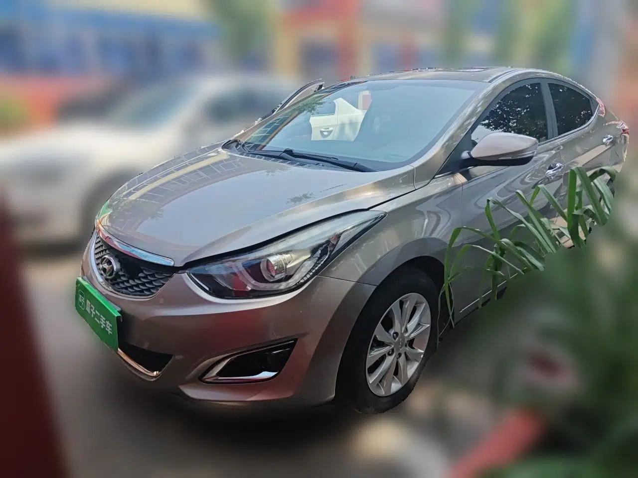 Hyundai Elantra (5th Generation / Langdong) 2016 1.6L Manual Luxury Model — миниатюра 1