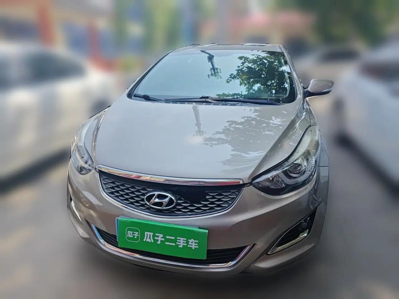 Hyundai Elantra (5th Generation / Langdong) 2016 1.6L Manual Luxury Model — миниатюра 2