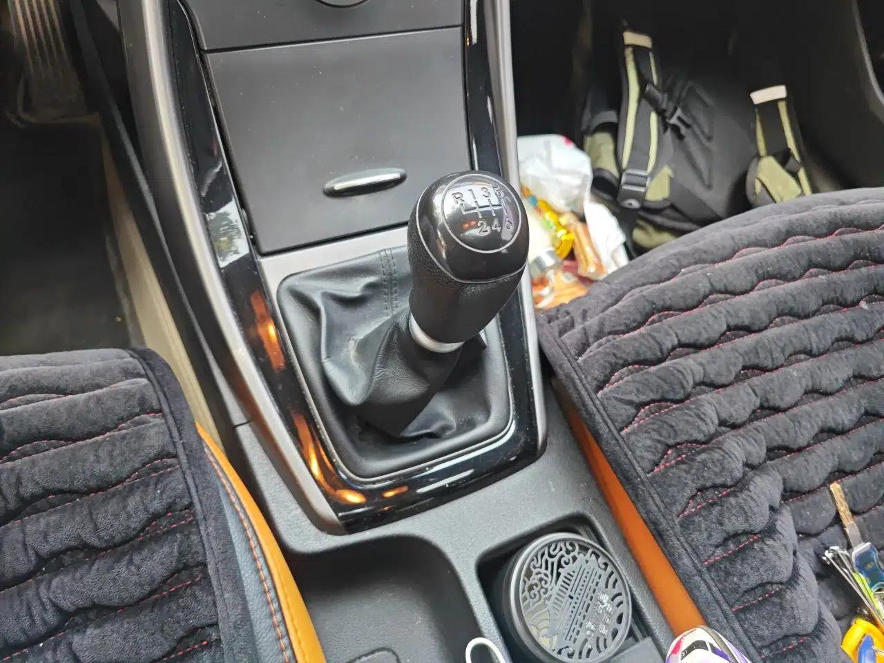 Hyundai Elantra (5th Generation / Langdong) 2016 1.6L Manual Luxury Model — миниатюра 11