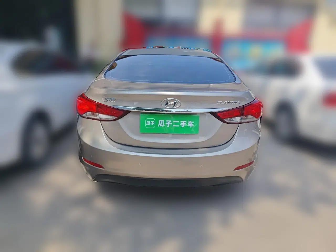 Hyundai Elantra (5th Generation / Langdong) 2016 1.6L Manual Luxury Model — миниатюра 3