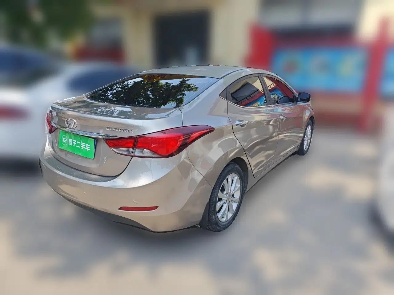 Hyundai Elantra (5th Generation / Langdong) 2016 1.6L Manual Luxury Model — миниатюра 4