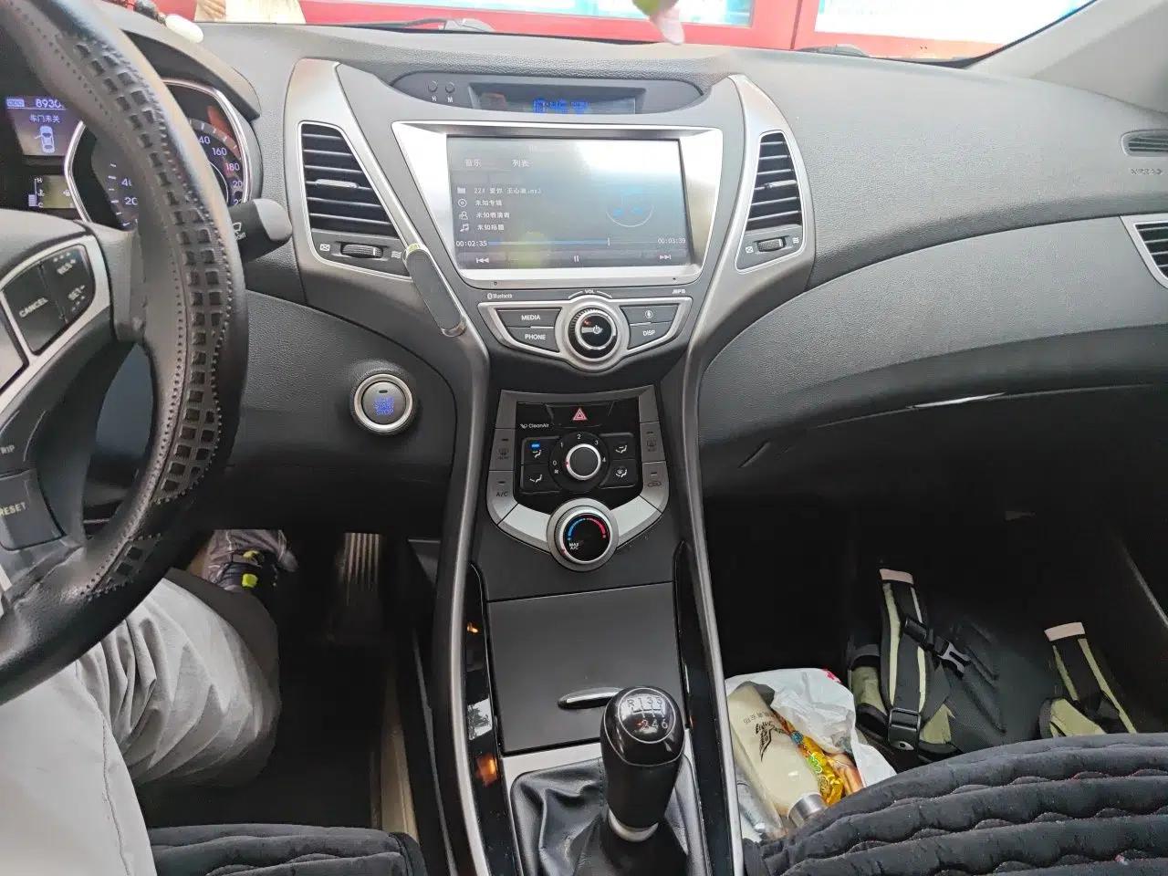 Hyundai Elantra (5th Generation / Langdong) 2016 1.6L Manual Luxury Model — миниатюра 10