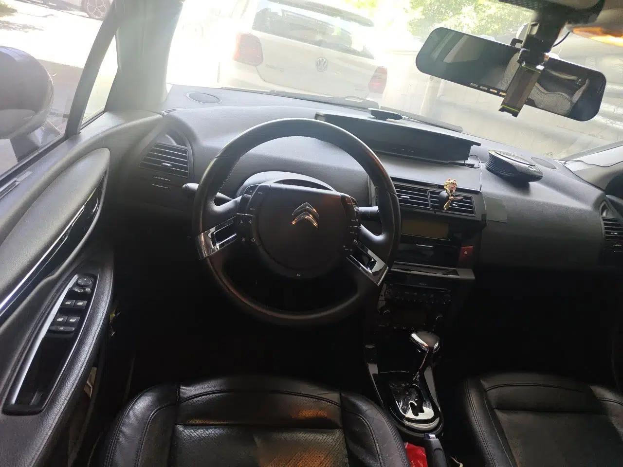 Citroen C-Quatre 2012 Sedan 2.0L Automatic Prestige Model — миниатюра 10