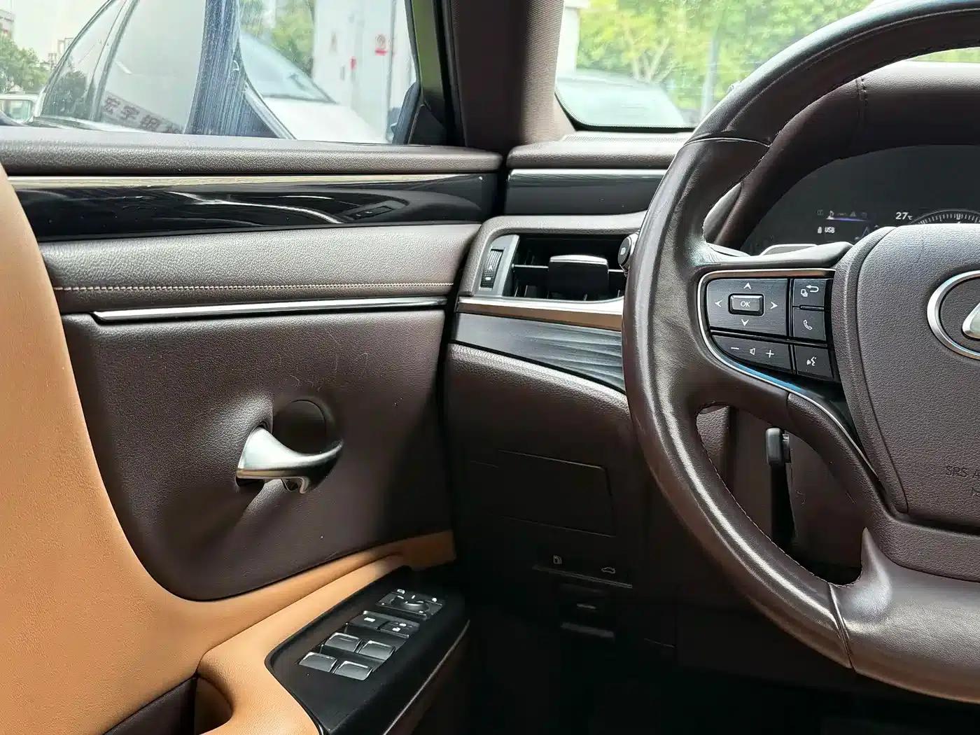 Lexus ES 2021 Model 200 Premium Edition — миниатюра 15