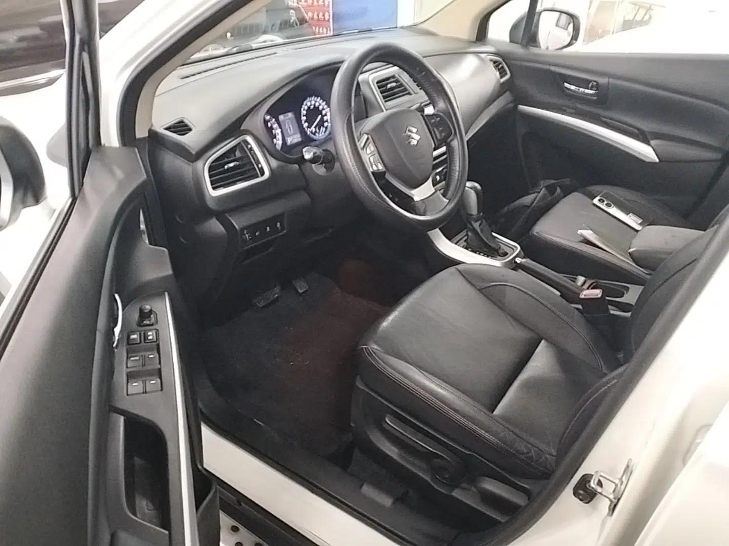 Suzuki S-Cross 2015 1.4T Automatic Two-Wheel Drive Prestige Model — миниатюра 18