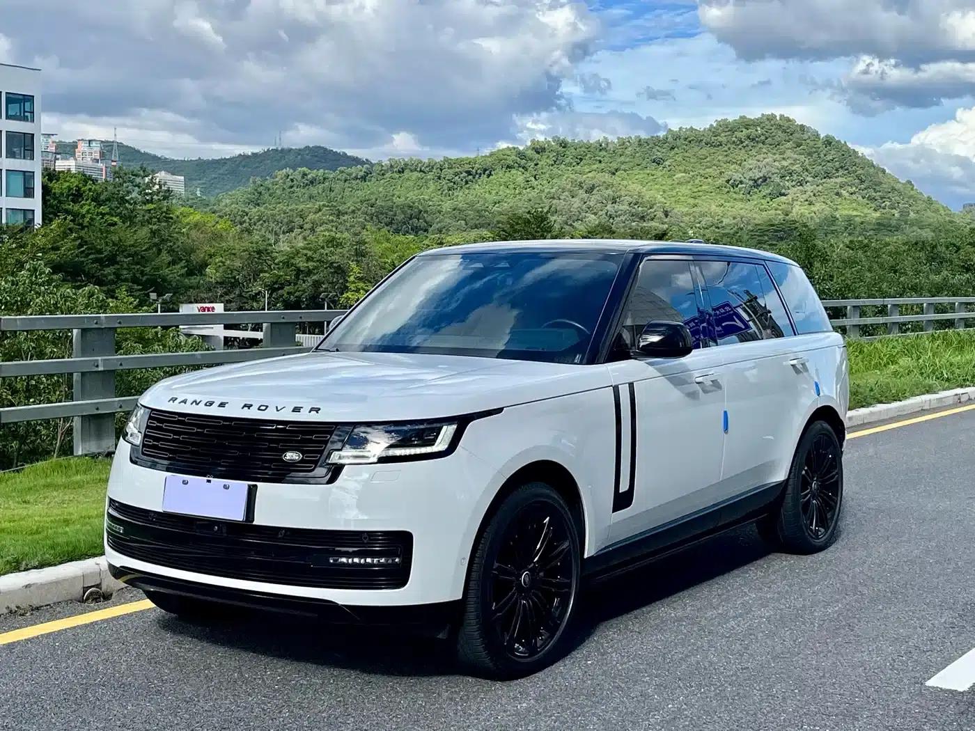 Range Rover 2023 3.0 L6 400PS Grand 7-Seat Extended Edition — миниатюра 1
