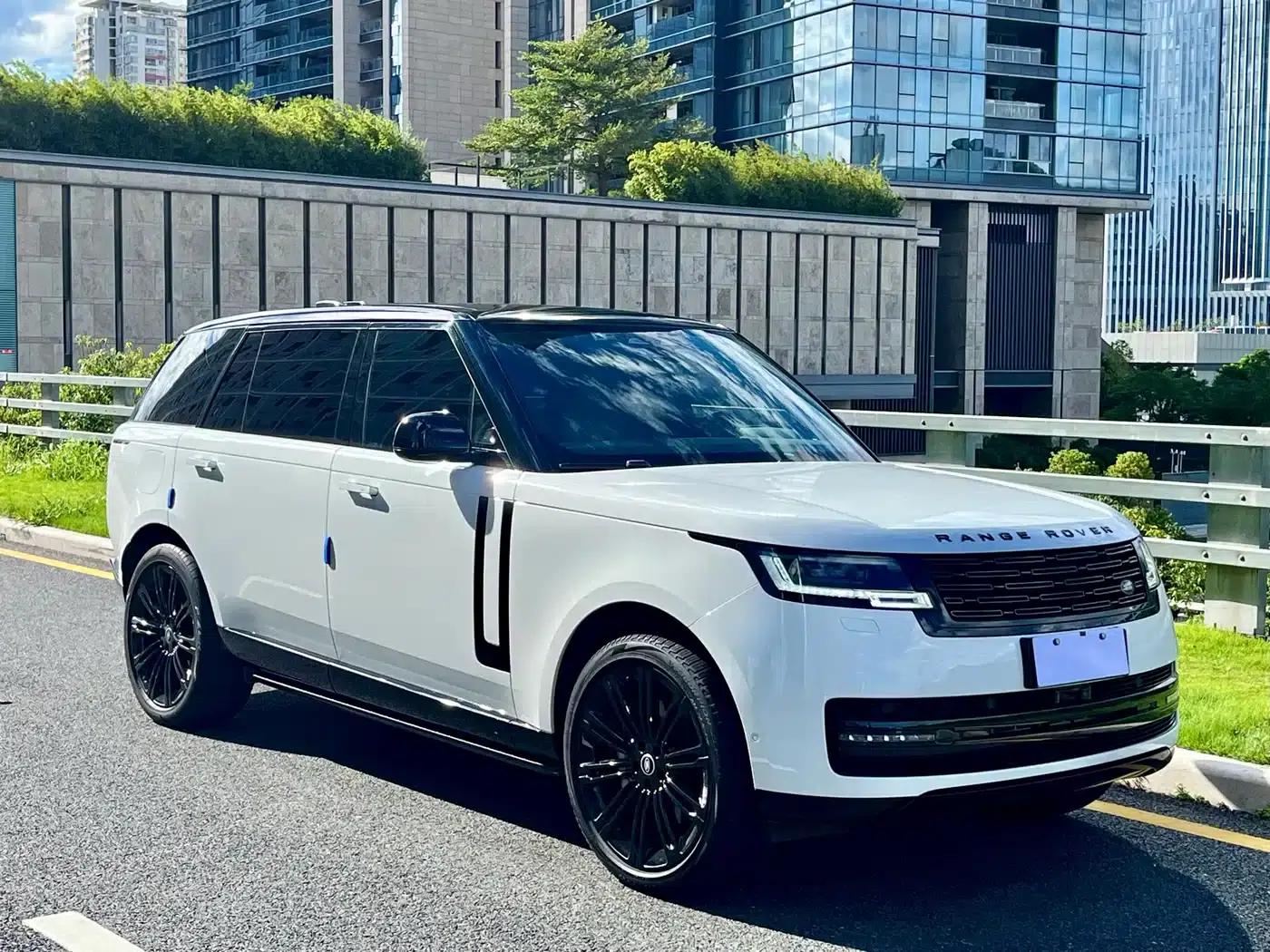 Range Rover 2023 3.0 L6 400PS Grand 7-Seat Extended Edition — миниатюра 3