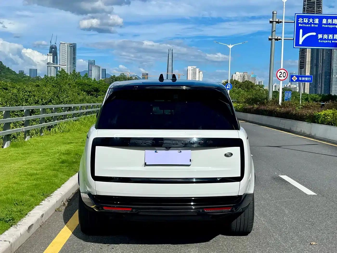 Range Rover 2023 3.0 L6 400PS Grand 7-Seat Extended Edition — миниатюра 5