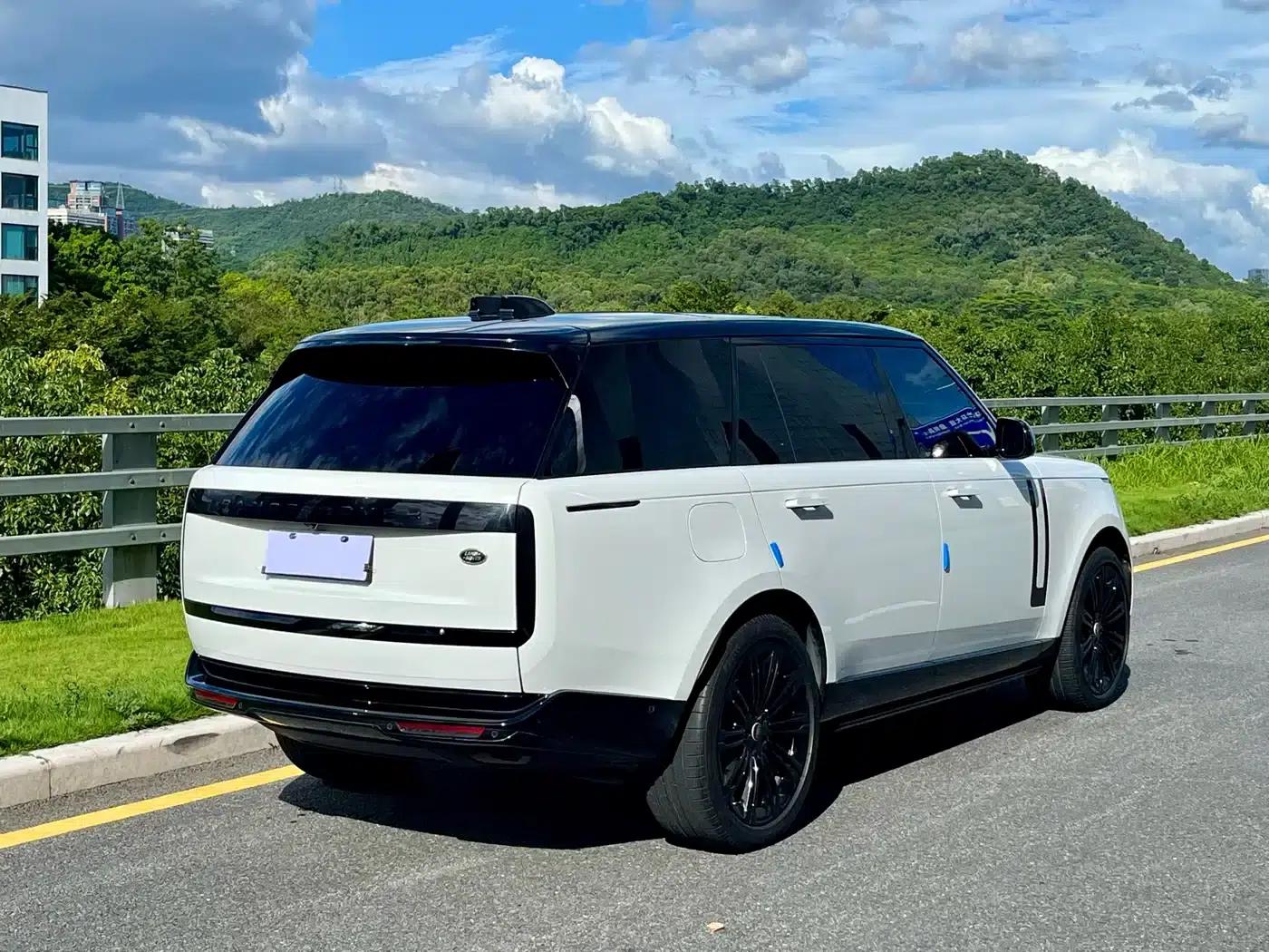 Range Rover 2023 3.0 L6 400PS Grand 7-Seat Extended Edition — миниатюра 6
