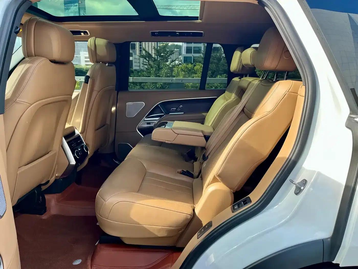 Range Rover 2023 3.0 L6 400PS Grand 7-Seat Extended Edition — миниатюра 8