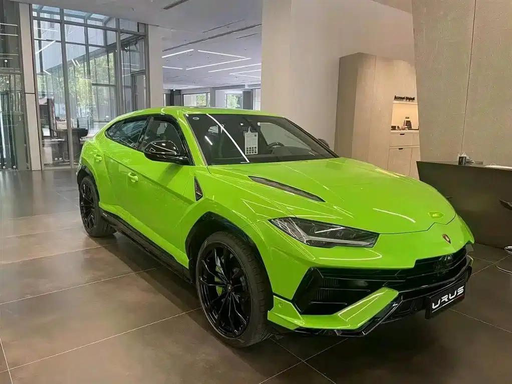 2023 Urus 4.0T V8 S — миниатюра 3