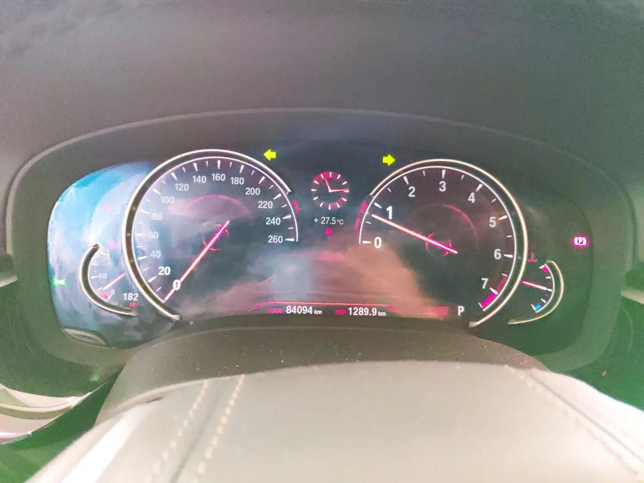 BMW 5 Series 2018 525Li Luxury Package — миниатюра 11