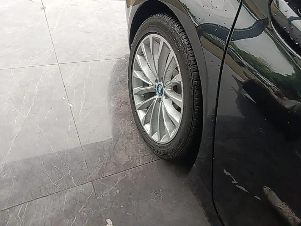 BMW 5 Series New Energy 2019 Updated Version 530Le Luxury Package — миниатюра 11
