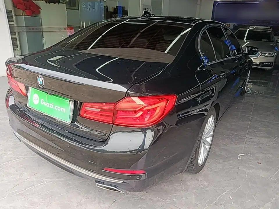 BMW 5 Series New Energy 2019 Updated Version 530Le Luxury Package — миниатюра 6