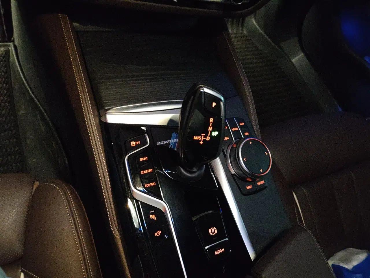 BMW 5 Series 2023 530Li Luxury Edition M Sport Package — миниатюра 14