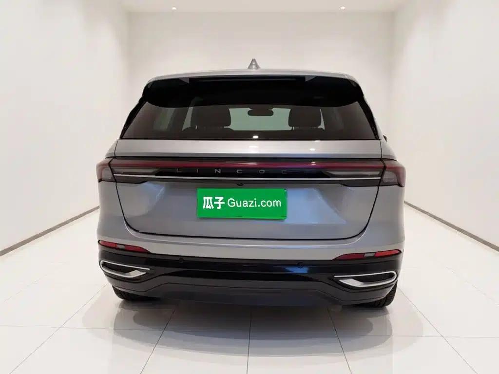 Navigator 2023 2.0T AWD Premium Edition — миниатюра 5