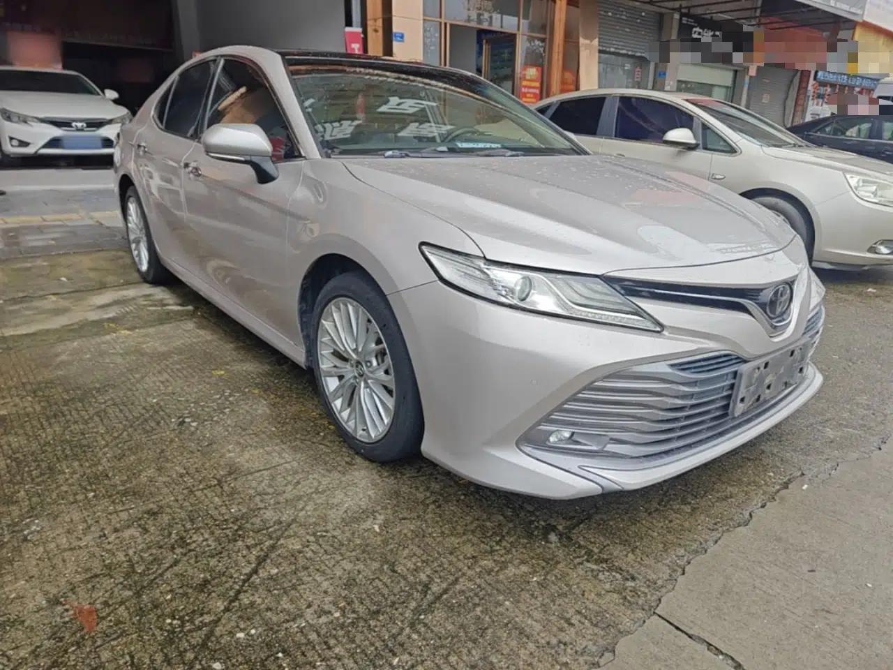 Toyota Camry 2018 2.5G Luxury Edition — миниатюра 3
