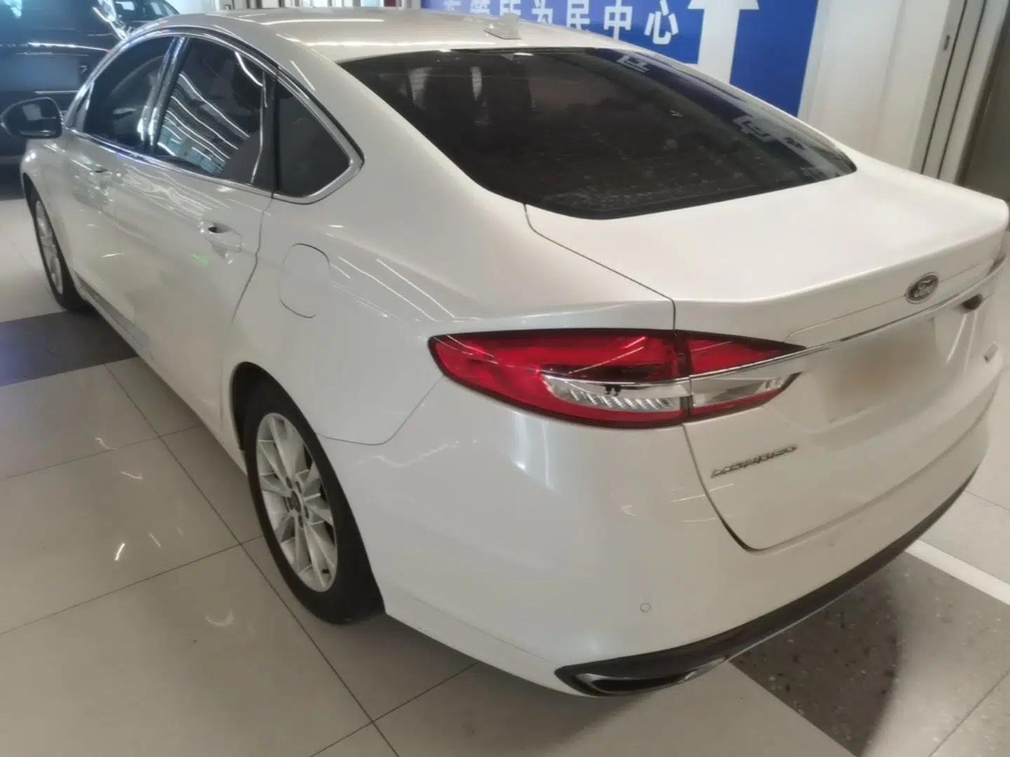 Ford Mondeo 2018 EcoBoost 180 Fashion Edition — миниатюра 4