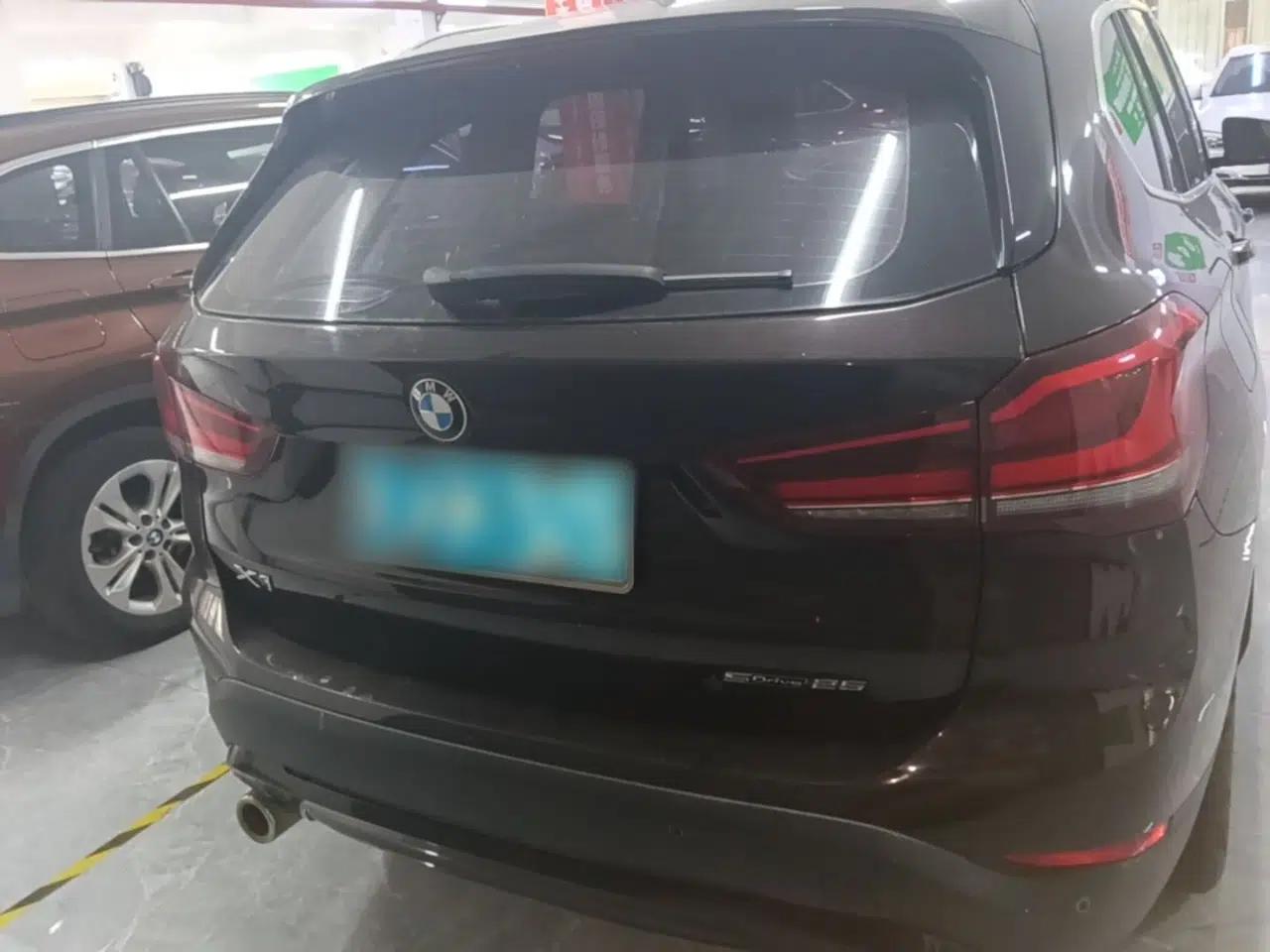 BMW X1 2020 sDrive25Li Leading Model — миниатюра 5