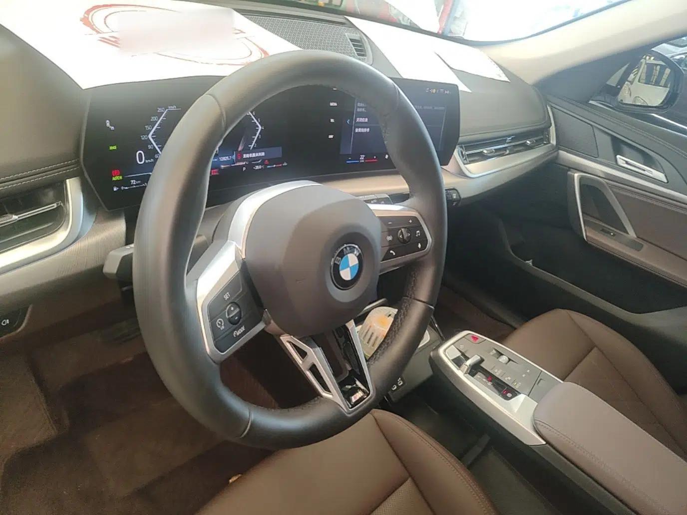 BMW X1 2023 sDrive25Li M Sport Package — миниатюра 13