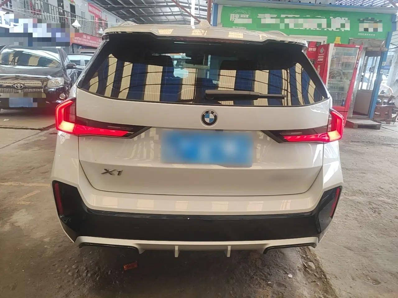 BMW X1 2023 sDrive25Li M Sport Package — миниатюра 5