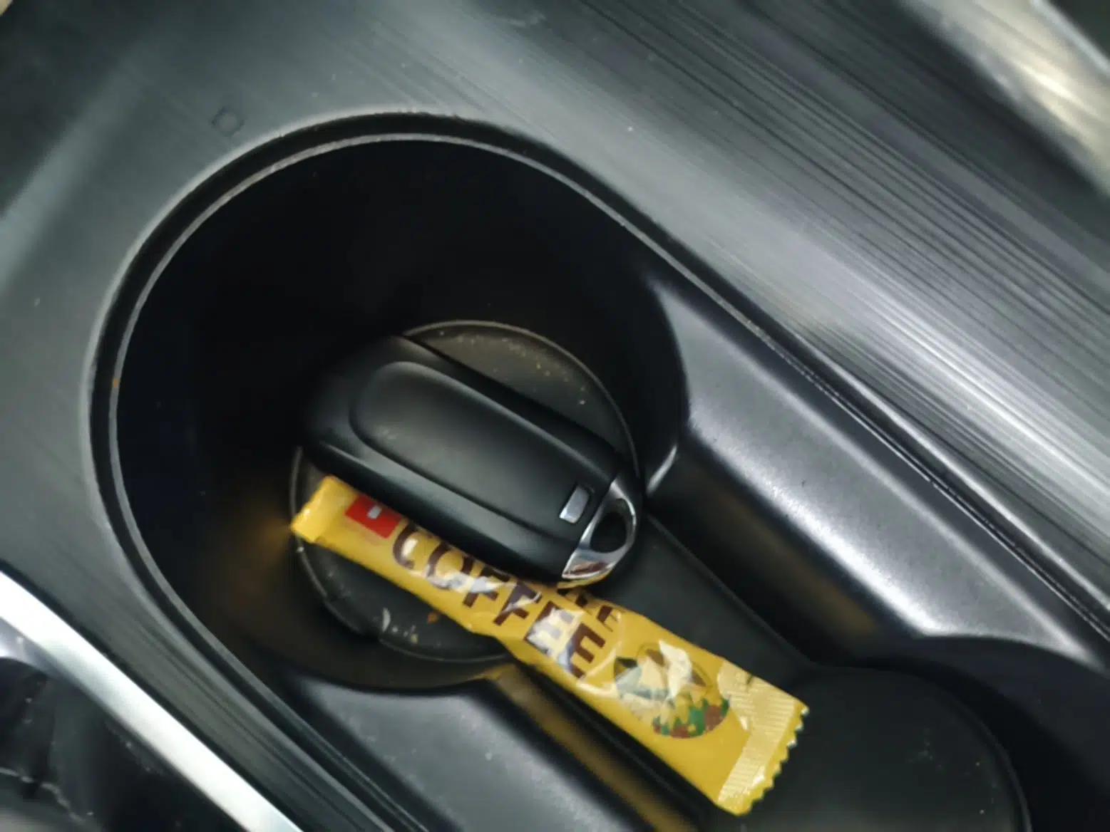 Buick Velite 6 2020 Plug-in Hybrid Connected Fashion Model — миниатюра 28