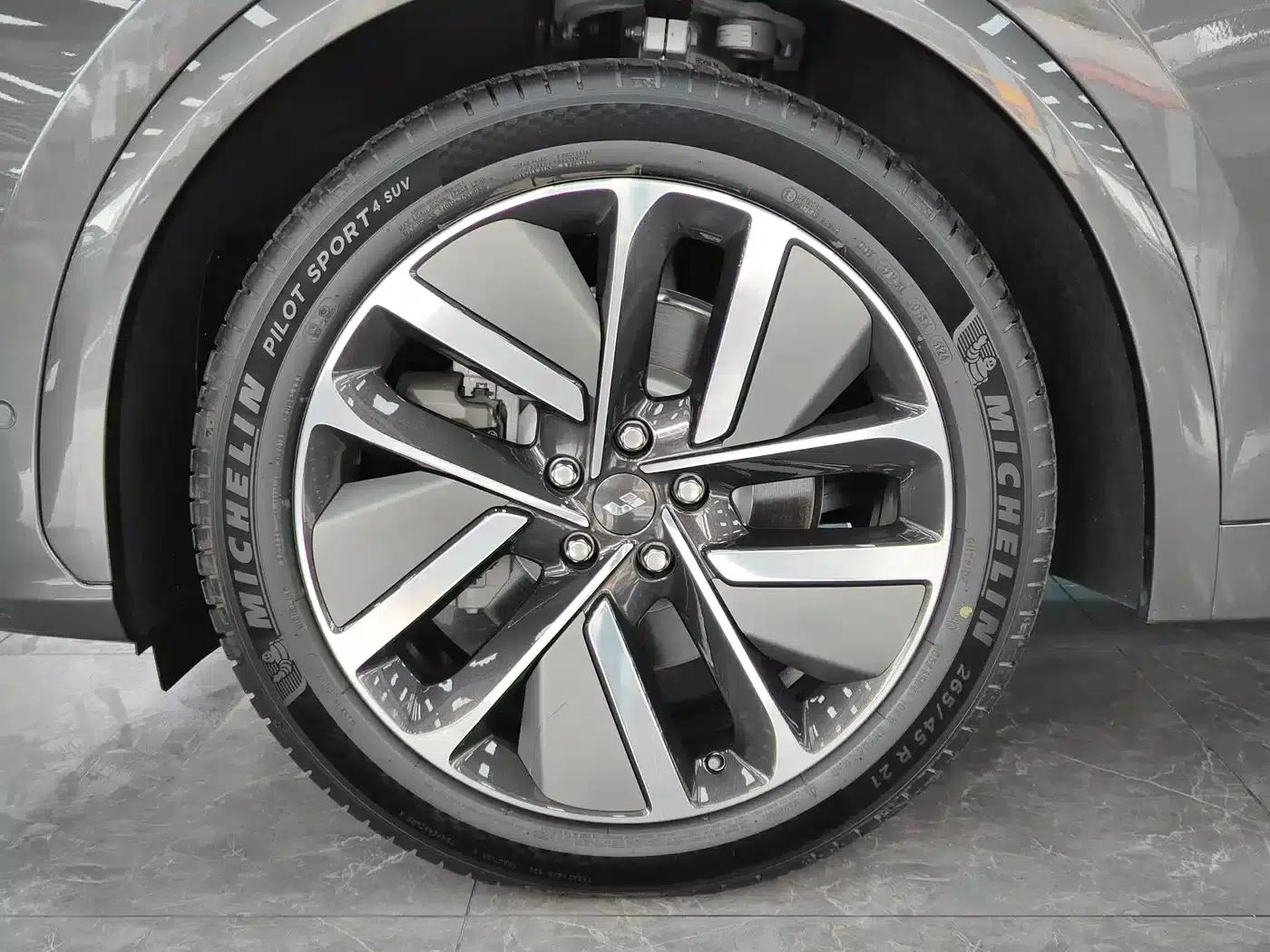 Li Auto L7 2024 Ultra — миниатюра 13