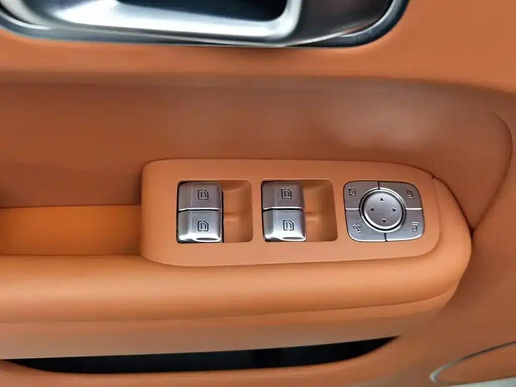 Li Auto L7 2023 Pro — миниатюра 9
