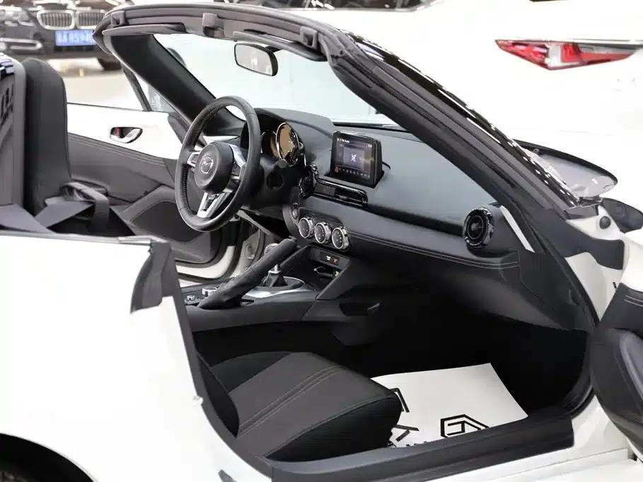 Mazda MX-5 2023 2.0L Soft-Top Convertible (Mexican Spec) — миниатюра 17