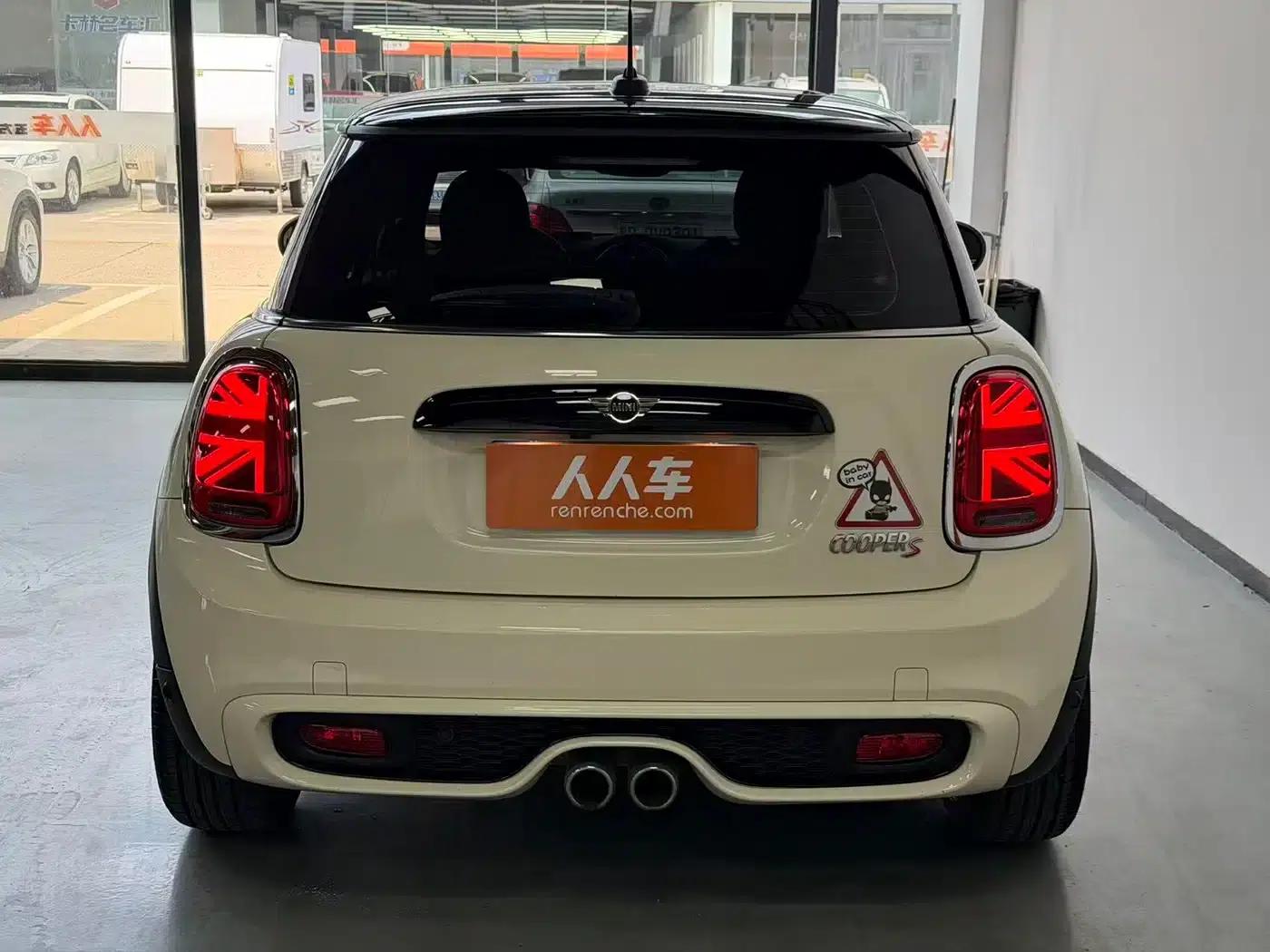 MINI 2019 2.0T COOPER S Classic — миниатюра 18