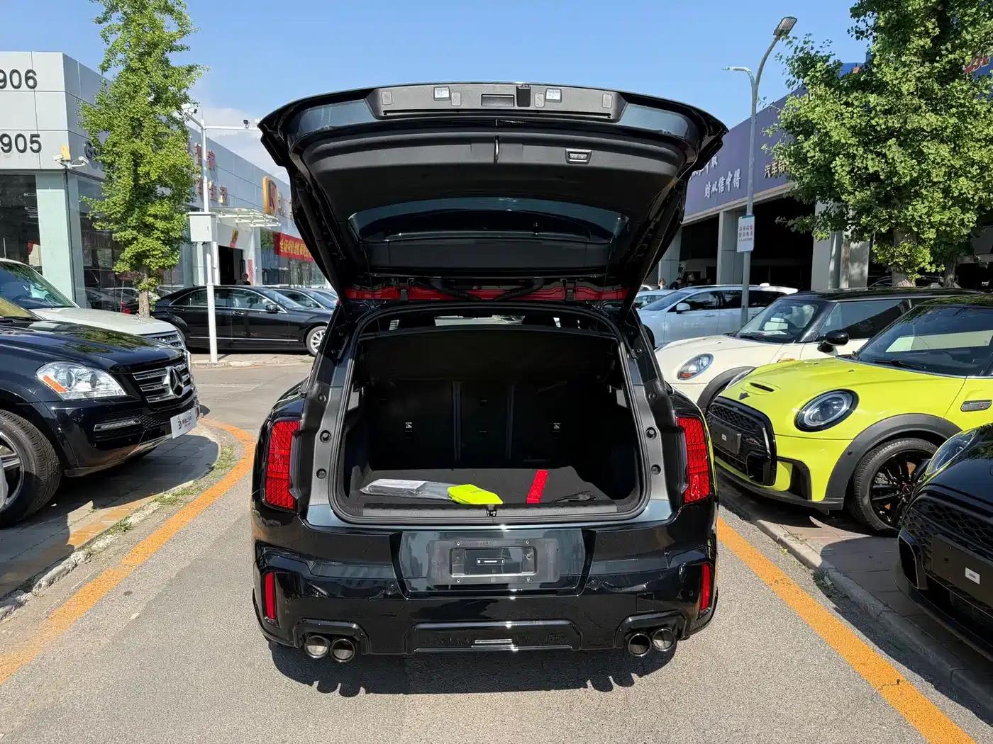 MINI JCW COUNTRYMAN 2024 2.0T JOHN COOPER WORKS — миниатюра 7