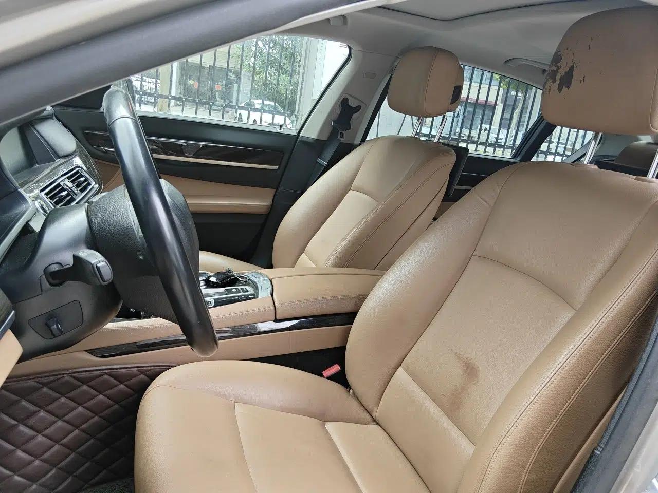 BMW 7 Series 2013 730Li Luxury Model — миниатюра 15