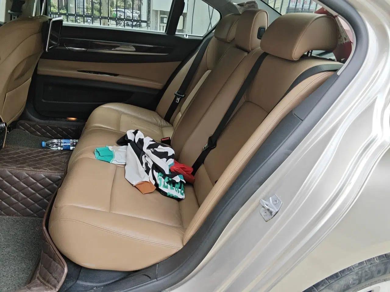 BMW 7 Series 2013 730Li Luxury Model — миниатюра 17