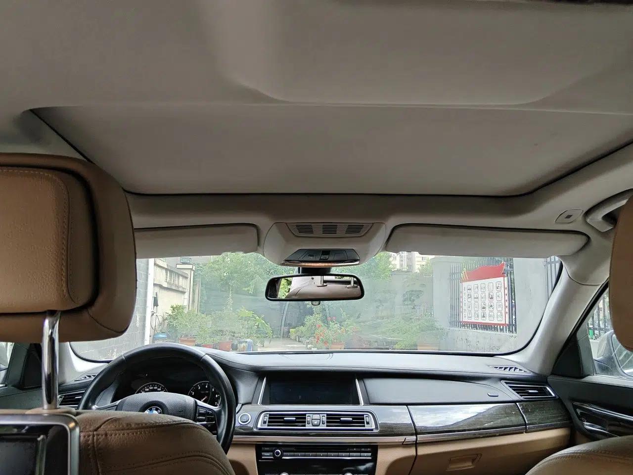 BMW 7 Series 2013 730Li Luxury Model — миниатюра 18