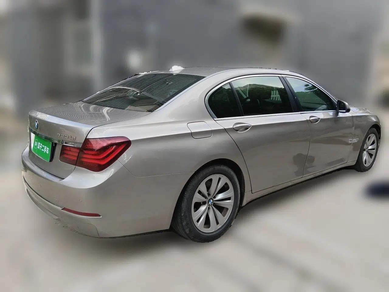 BMW 7 Series 2013 730Li Luxury Model — миниатюра 6