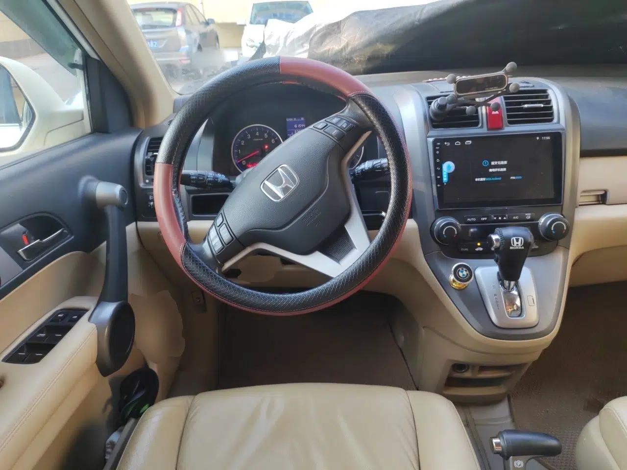 Honda CR-V 2010 2.4L automatic four-wheel drive luxury version — миниатюра 10