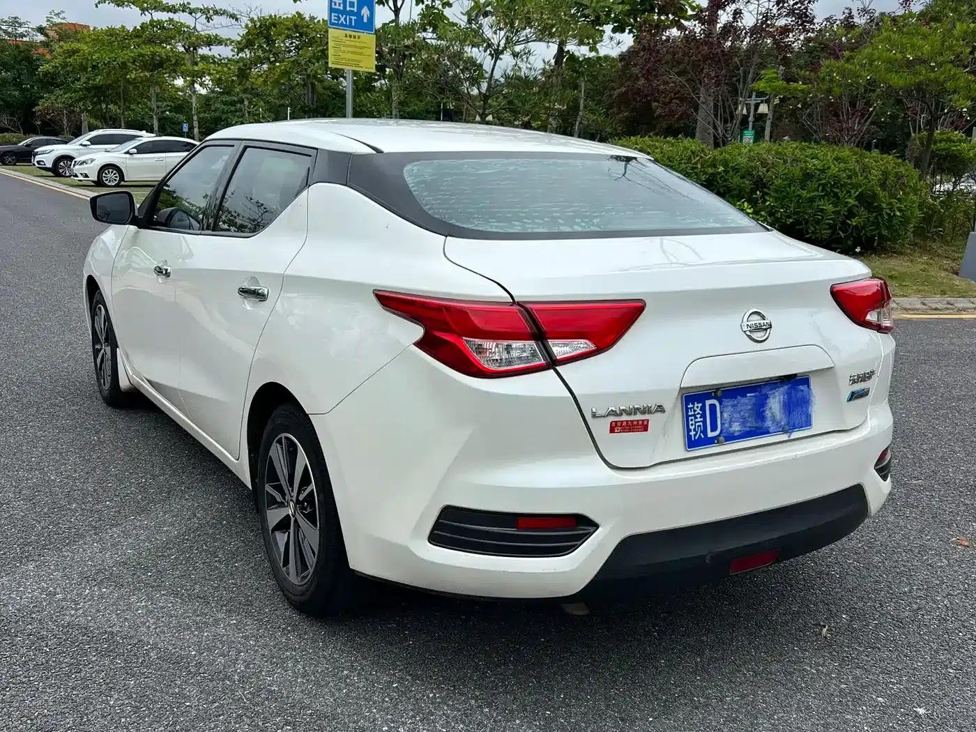 Nissan Bluebird 2020 1.6L CVT Cool Edition — миниатюра 4