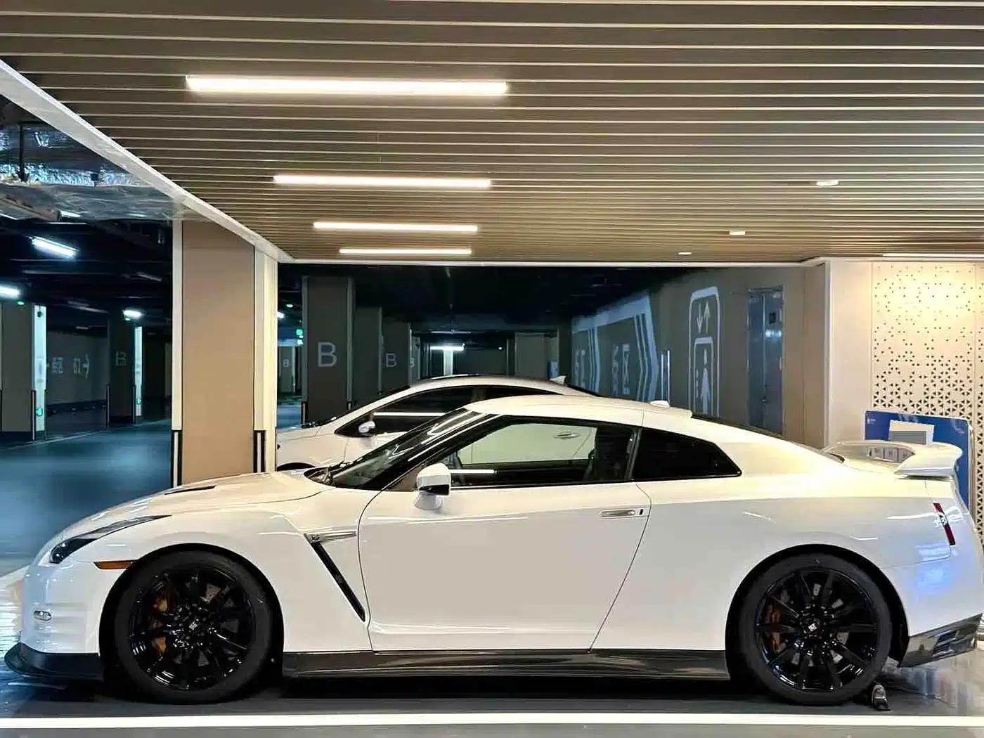 2012 Nissan GT-R 3.8T Premium Edition — миниатюра 9